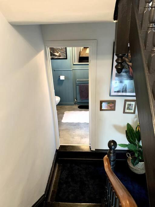 Chic Townhouse Near Tunnels Beaches Ilfracombe Esterno foto
