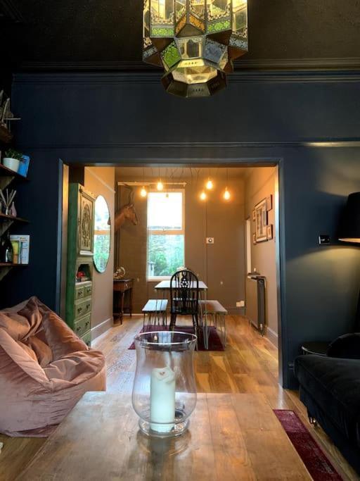 Chic Townhouse Near Tunnels Beaches Ilfracombe Esterno foto
