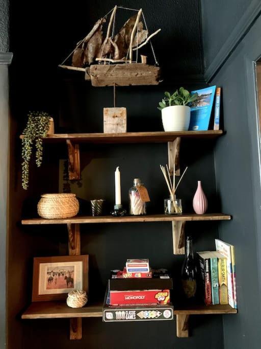 Chic Townhouse Near Tunnels Beaches Ilfracombe Esterno foto