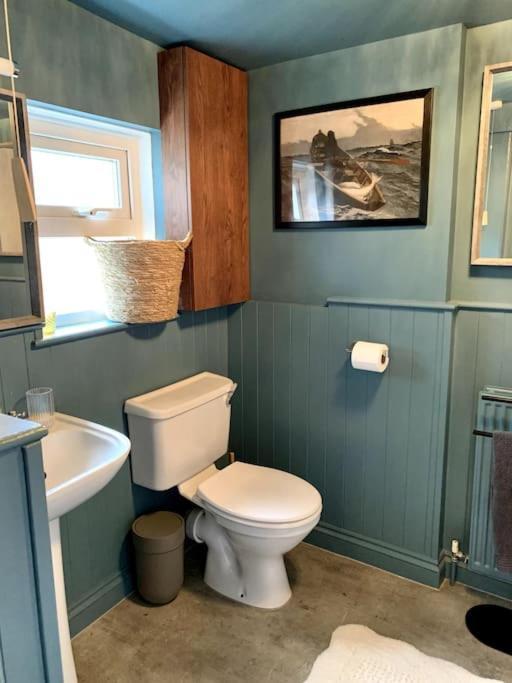 Chic Townhouse Near Tunnels Beaches Ilfracombe Esterno foto